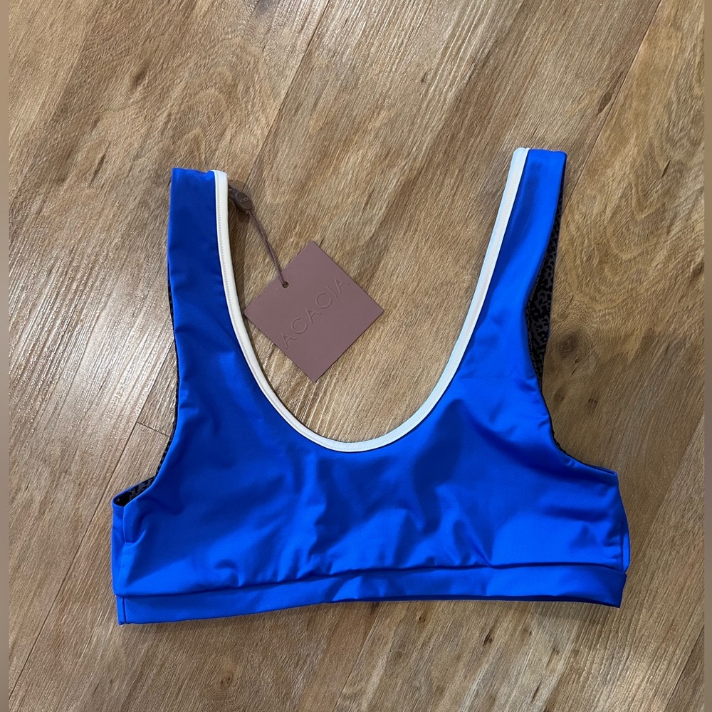 BNWT Acacia Top